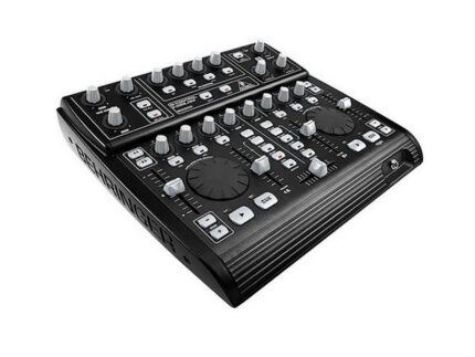 Behringer BCD3000 - DJ микшерный пульт