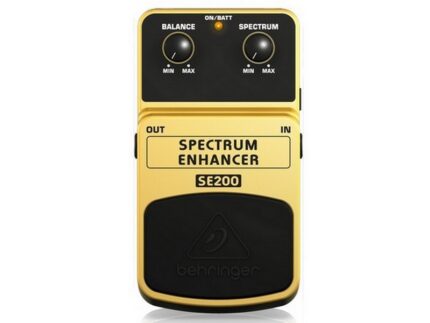 Behringer SE200 Педаль эффектов